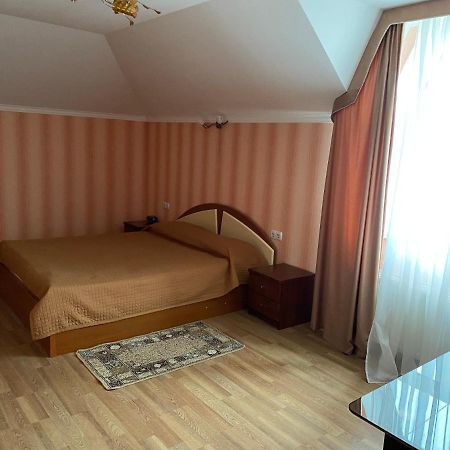 Hotel Гостинний Маєток à Myla Extérieur photo