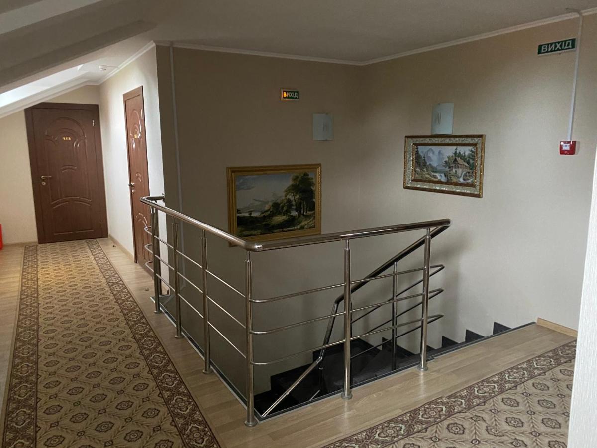 Hotel Гостинний Маєток à Myla Extérieur photo