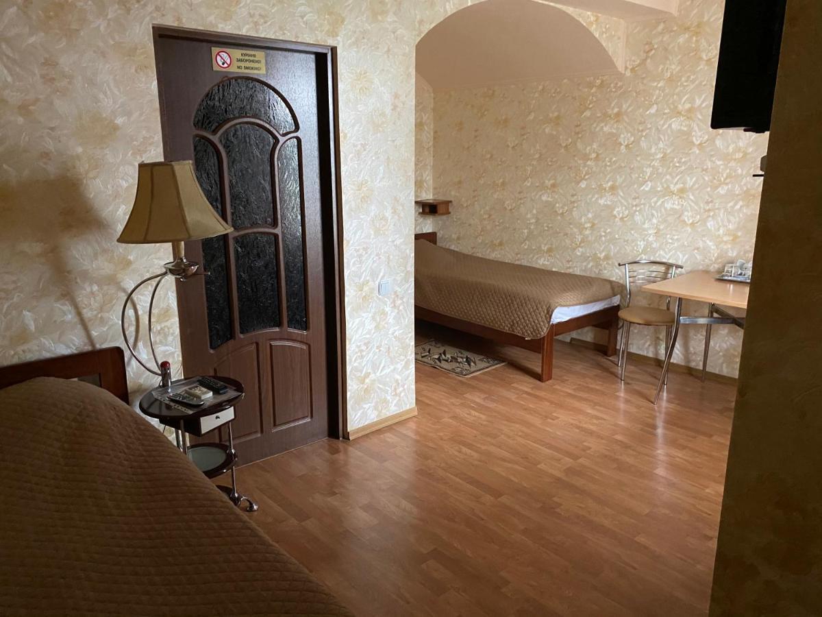 Hotel Гостинний Маєток à Myla Extérieur photo