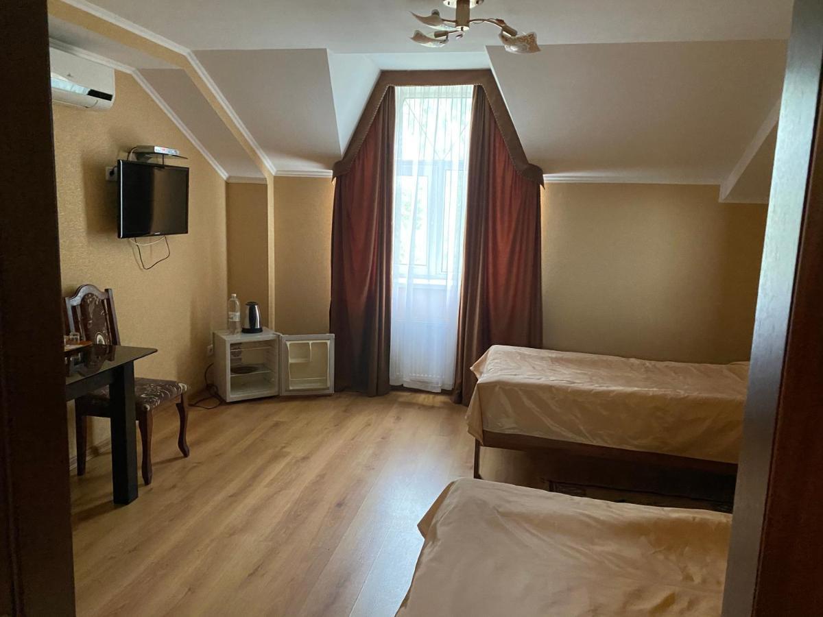 Hotel Гостинний Маєток à Myla Extérieur photo