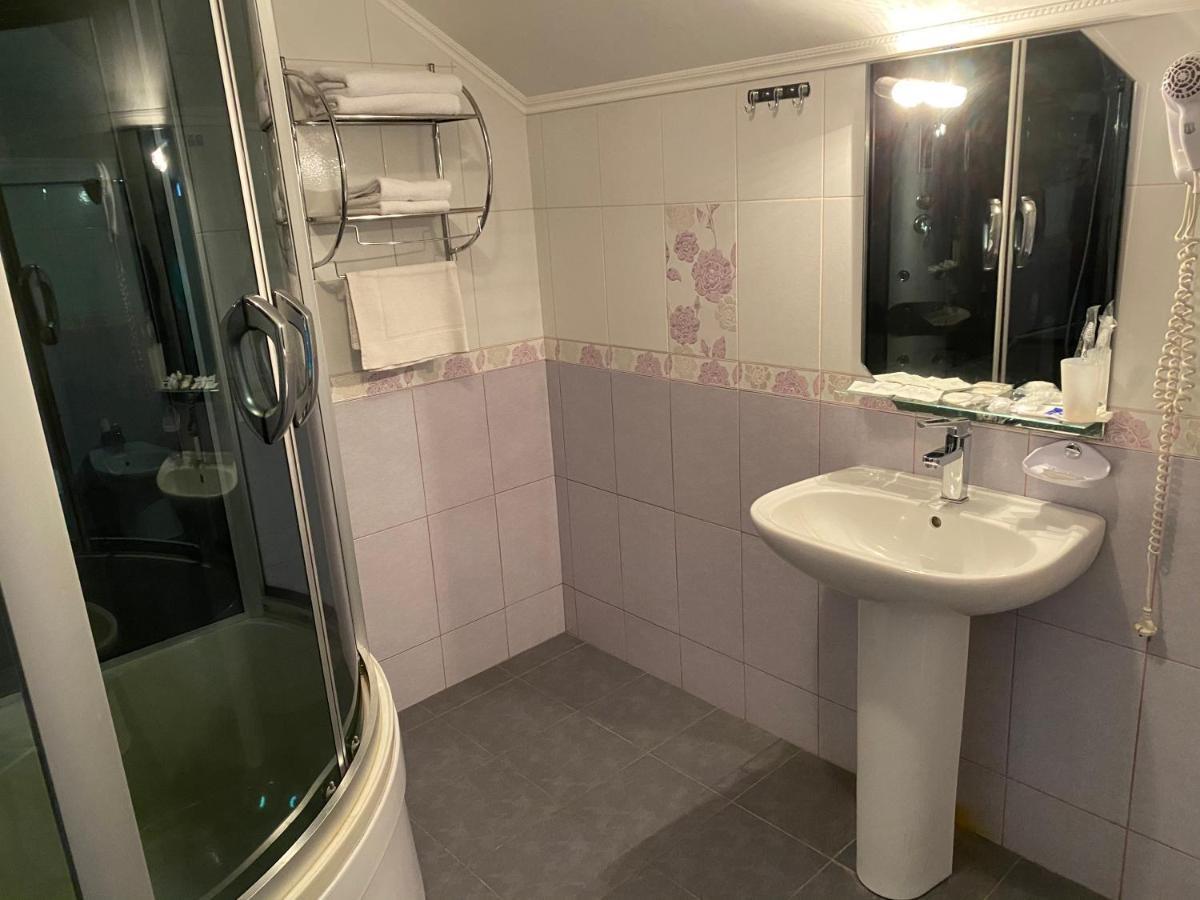 Hotel Гостинний Маєток à Myla Extérieur photo